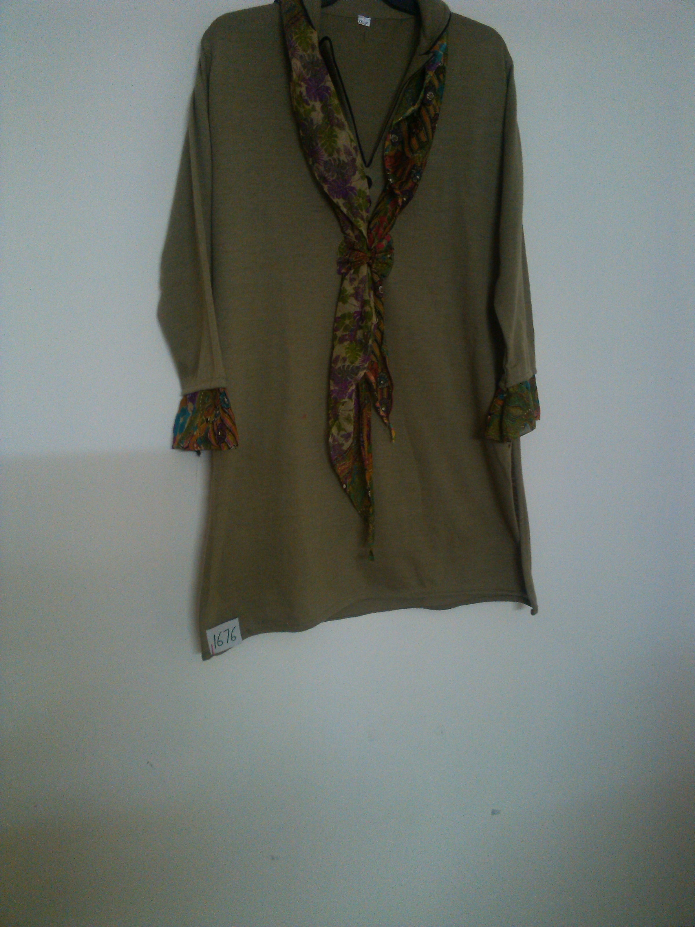 Woollen Kurti Mehandi