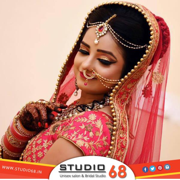 Makeup Salon in Dwarka