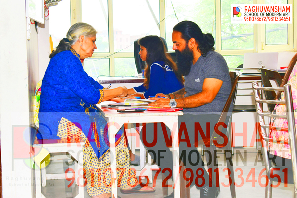 Art Classes for Seniors & Housewives at Raghuvansham School of Modern Art