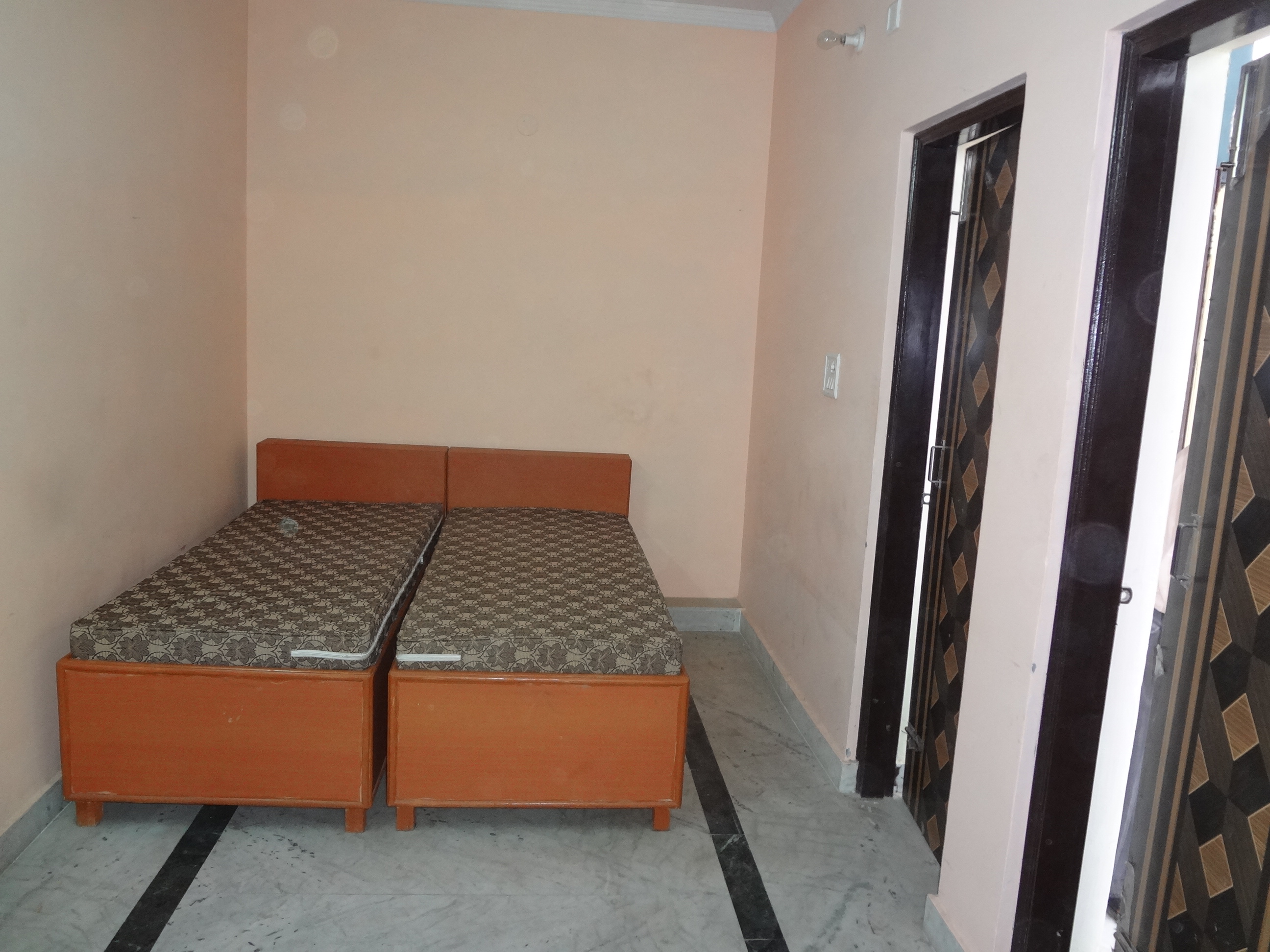 PG for boys in Ashok Vihar Phase -3Real EstatePaying Guest HostelNorth DelhiModel Town