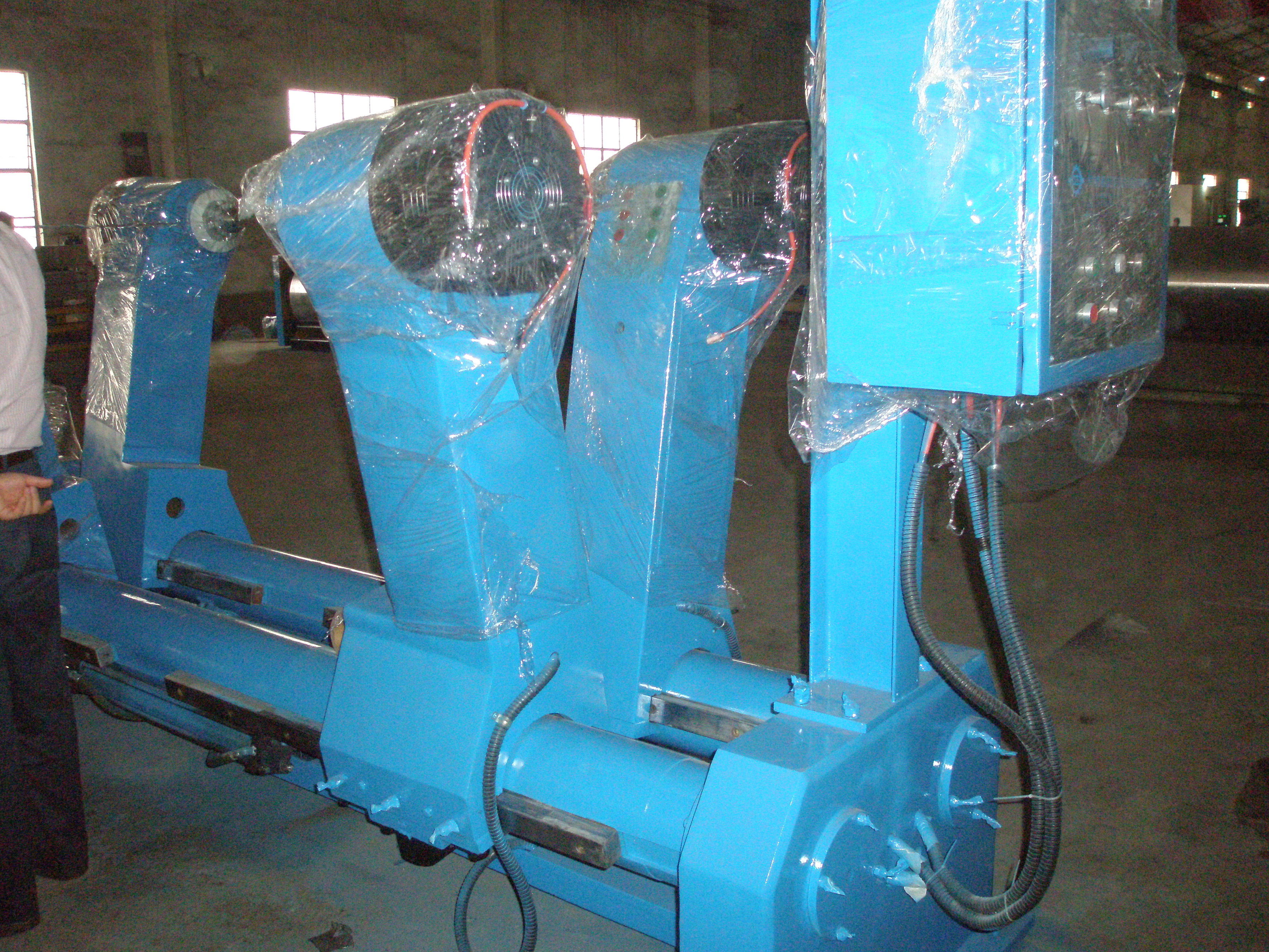 HYDRAULIC MILL ROLL