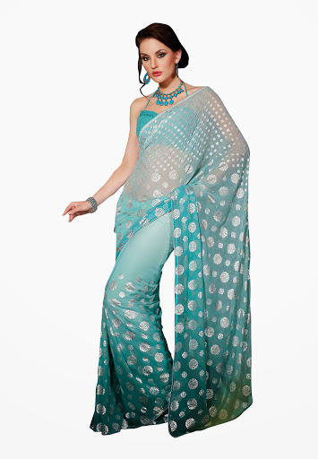 newly fashioned glamour in saree