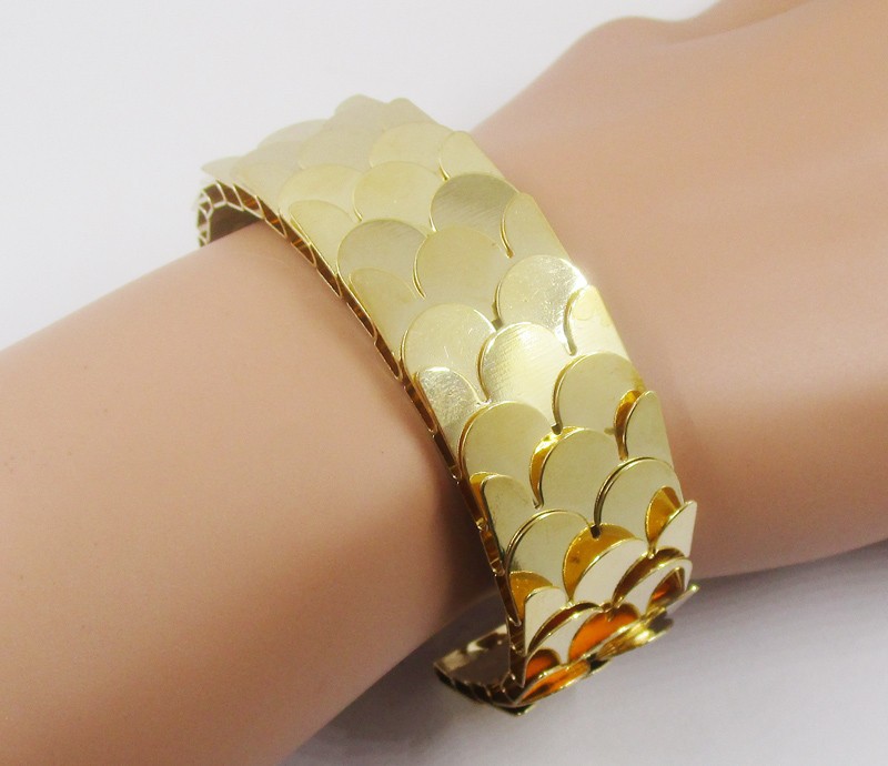 Buy Best Quality Artificial Bracelets