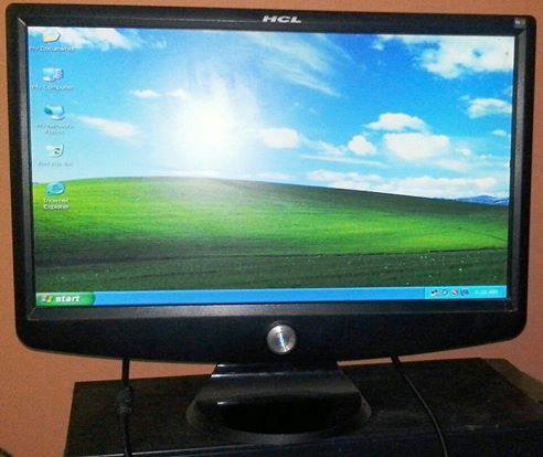 18.5 HCL SECOND HAND COMPUTER LCD