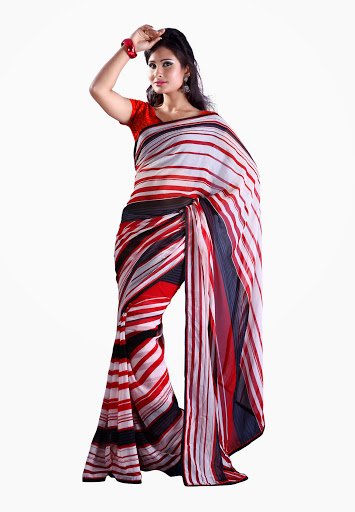 latest pattern in saree