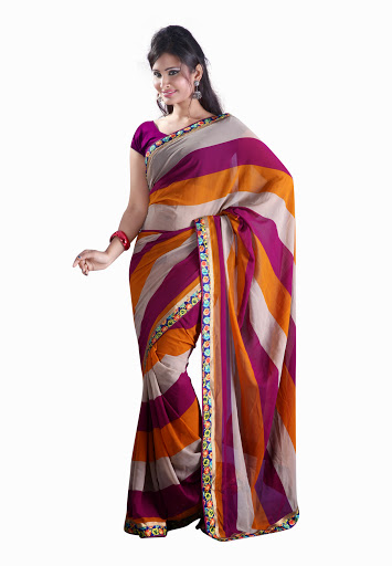 fency pattern in saree