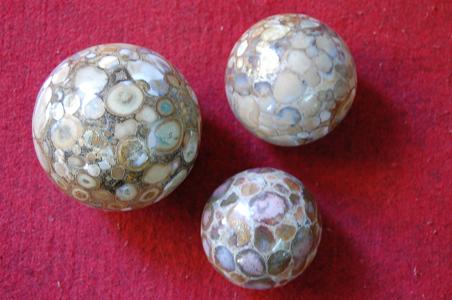 We are offering ornamental items