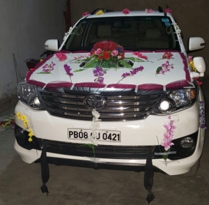Car Hire Toyota InnovaServicesCar Rentals - Taxi ServicesAll IndiaAmritsar