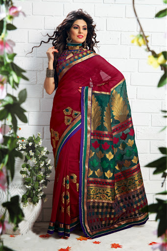indian women with sarees