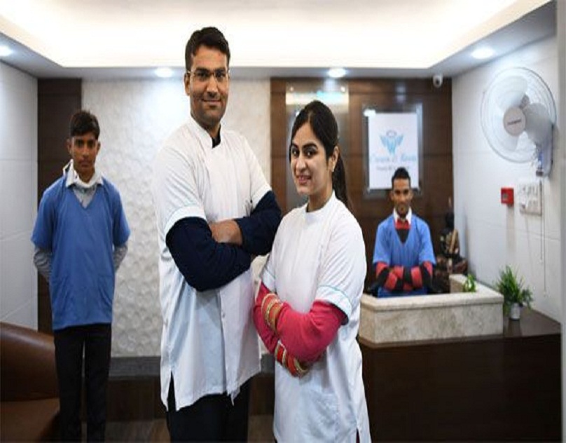 Dr. Kartik Datta is the best dentist in Delhi - CrownandrootsHealth and BeautyClinicsSouth DelhiSouth Extension