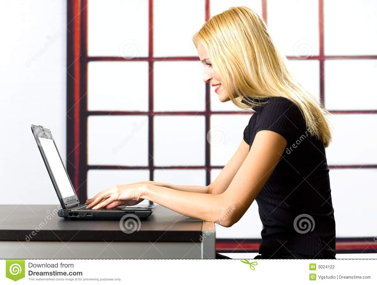 Argent require female workers to work from home for part time job.
