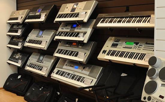 Sale: Yamaha Tyros 5, Pioneer CDJ-2000 NXS2, Pioneer DDJ-SX2, Korg Pa4