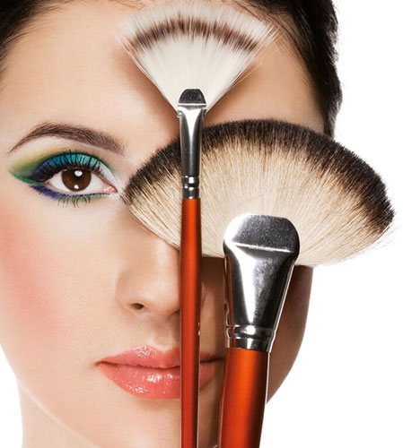 Lakme Academy Janakpuri for Makeup, Hair, and Beauty Courses